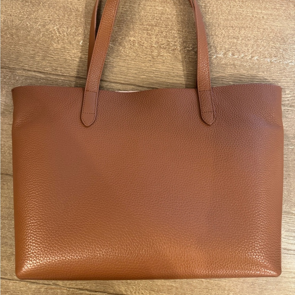 Cuyana Small Structured Tote Caramel Blush strap insert